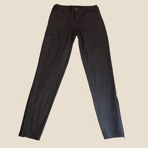 Patagonia Womens Black Technical Hiking Pants Zippered Ankle Size 6 Outdoor